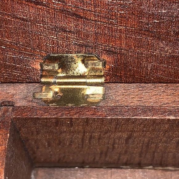 Vintage Hand Carved Footed Wooden Trinket Box - Picture 9 of 9